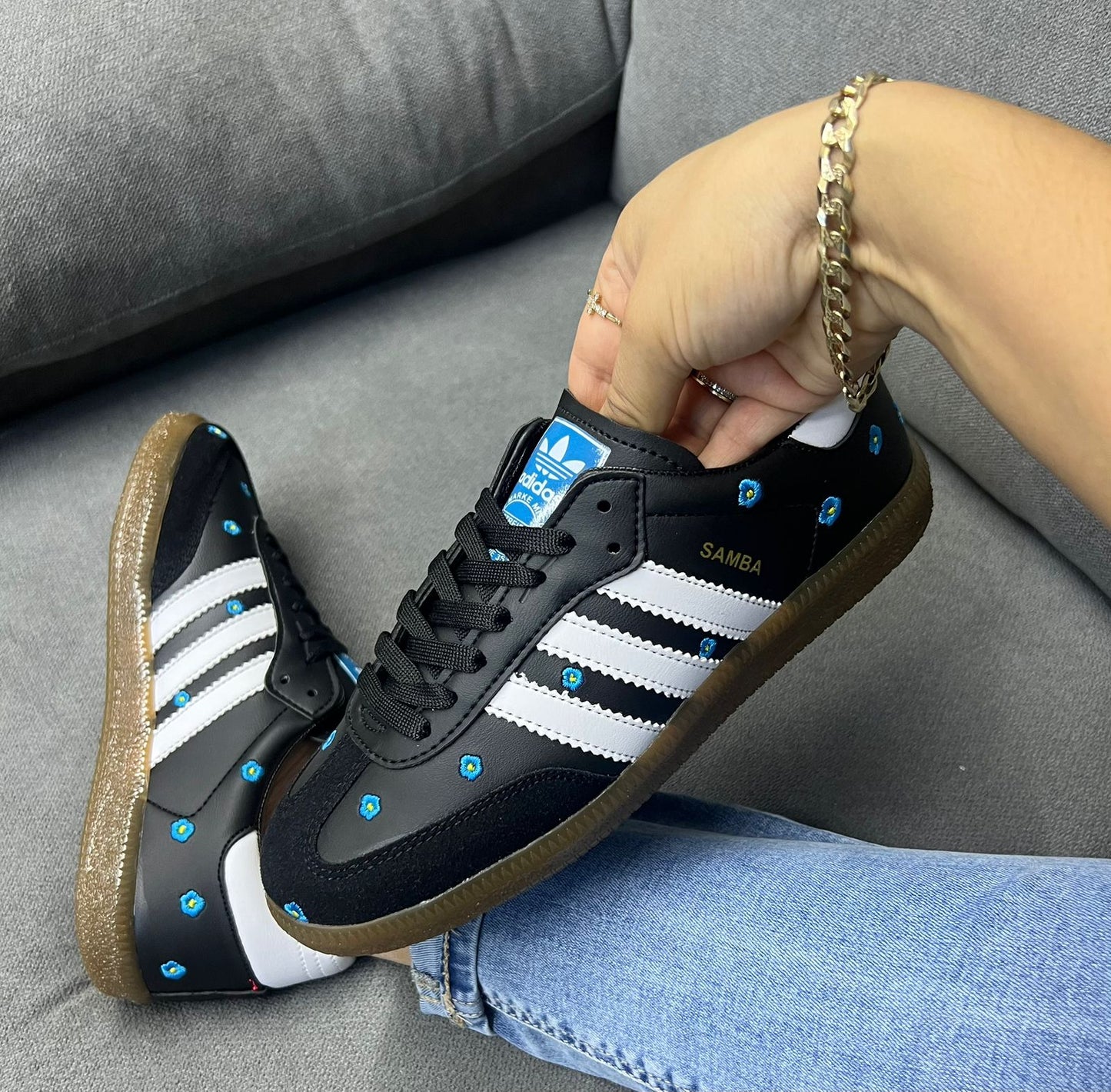 Sneakers clásicos bordado 1566