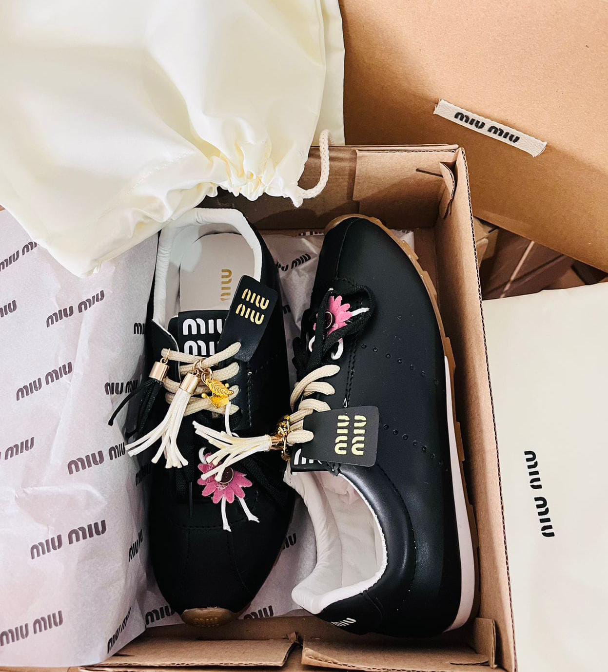 Sneaker Vintage Black M I U