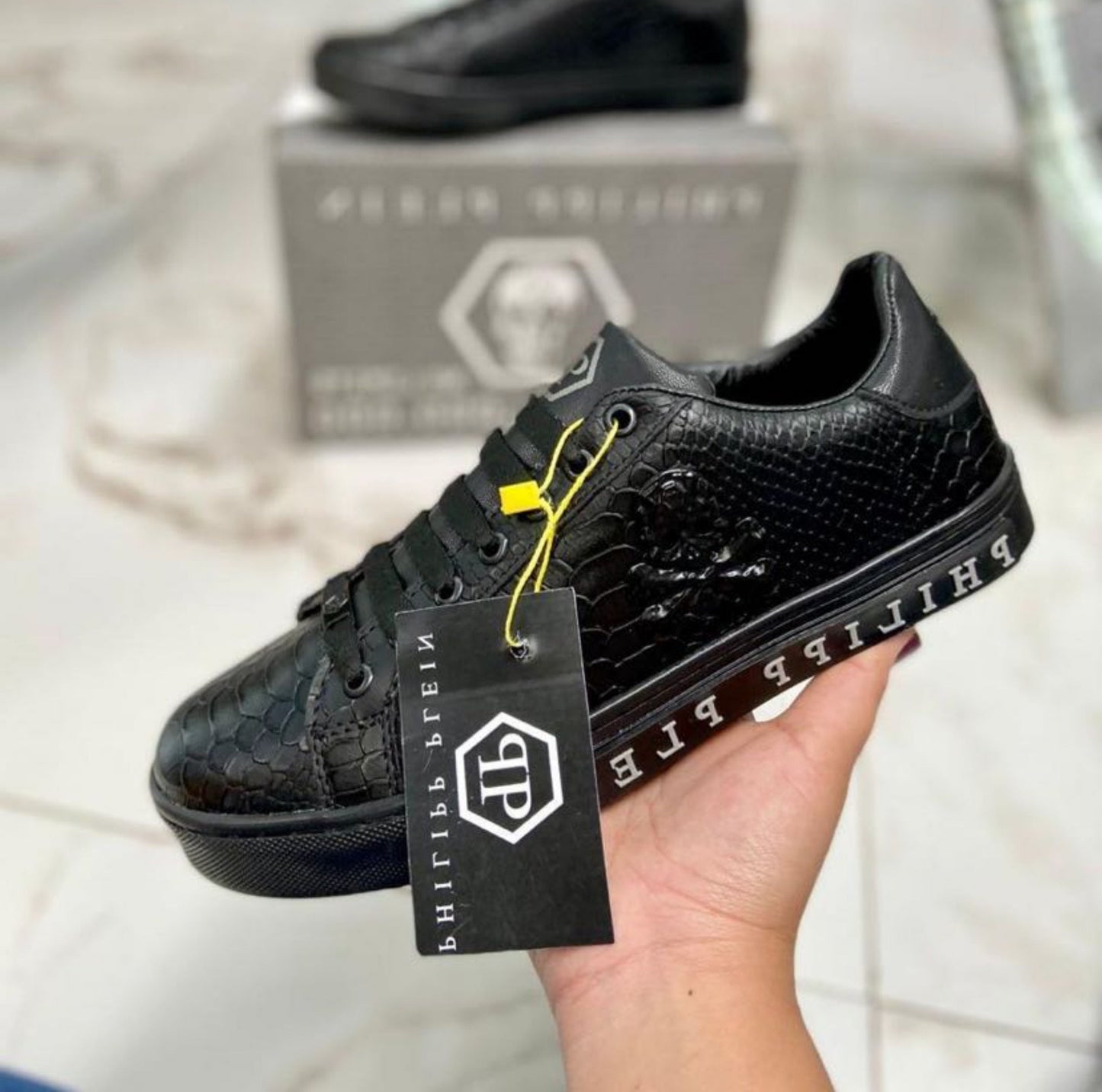 Sneaker casual B 6827