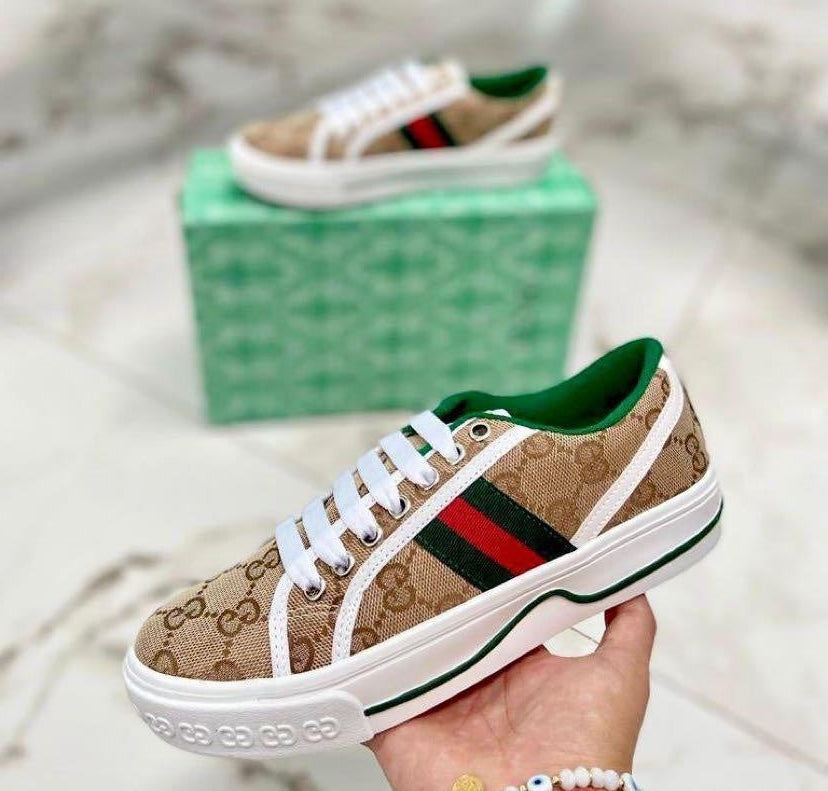 Sneaker Minimalista  5695